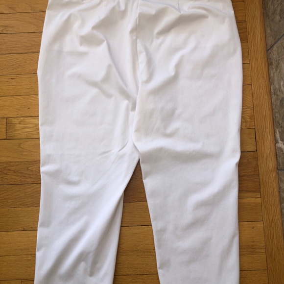 Capri’s - Picture 4 of 6